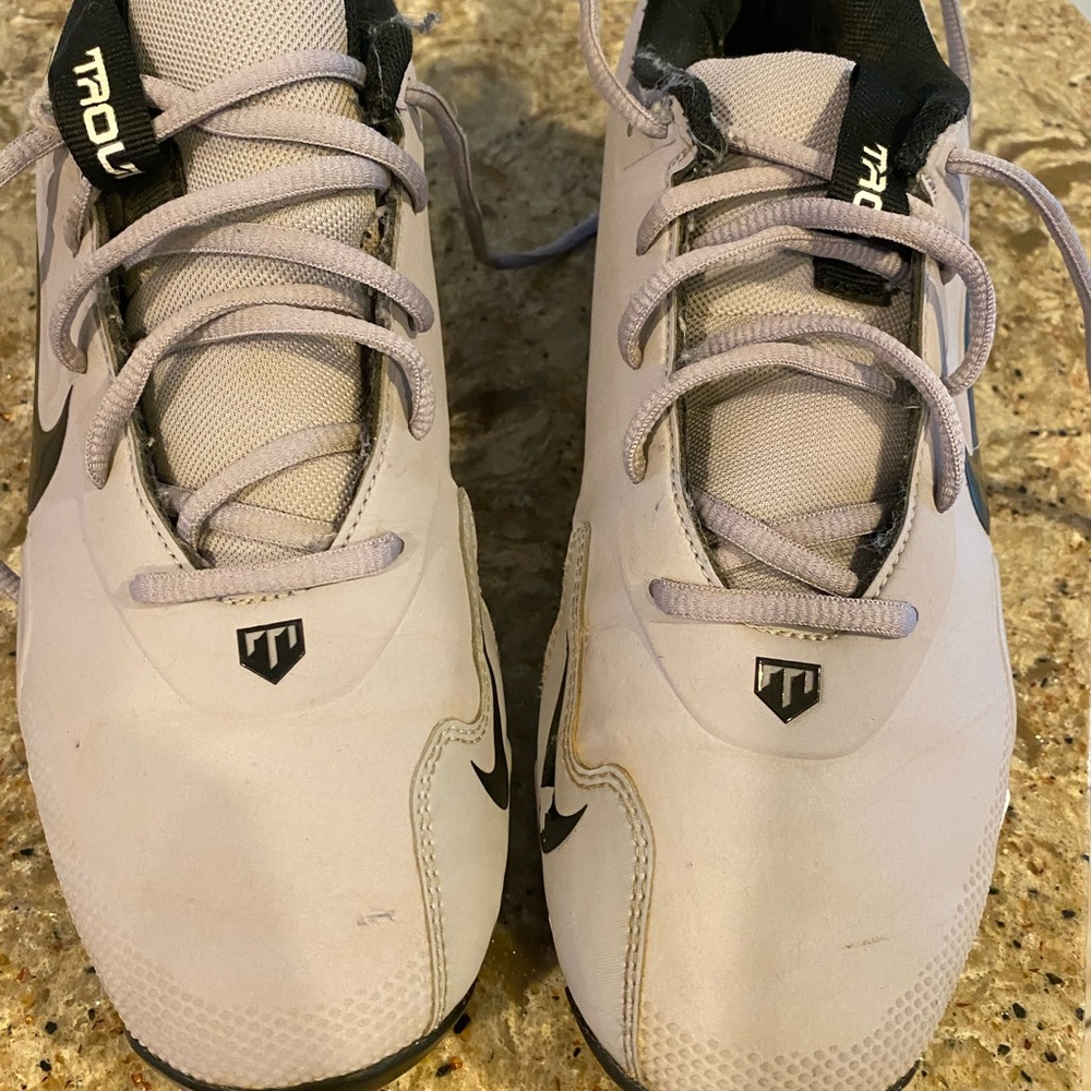 Nike Mike Trout Baseball Cleats - Light Gray and Black - Picture 3 of 10